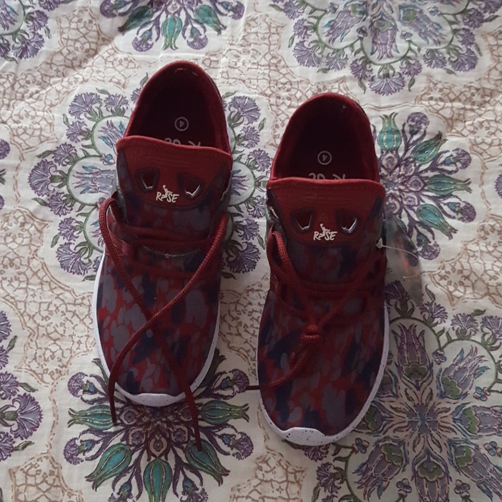 Boys sneakers
